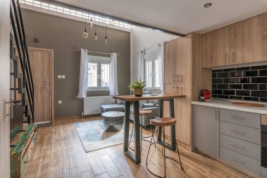 Industrial Loft Near Seaside W 200Mbps Lägenhet Thessaloníki Exteriör bild