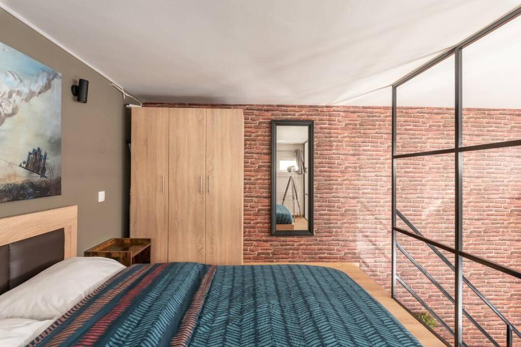 Industrial Loft Near Seaside W 200Mbps Lägenhet Thessaloníki Exteriör bild